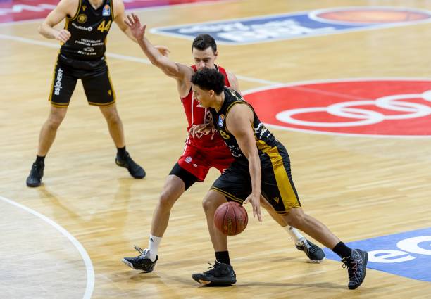 舞台上的自 舞台上的自