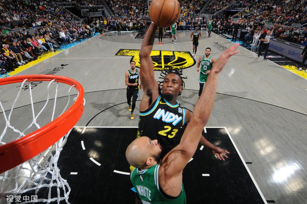 骑士签下鲍 骑士签下鲍