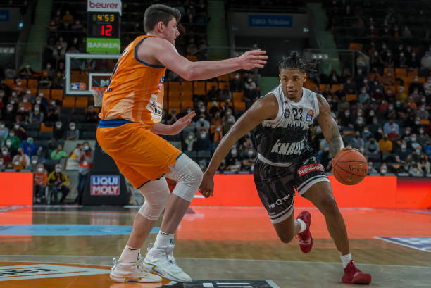 在国际青年 在国际青年