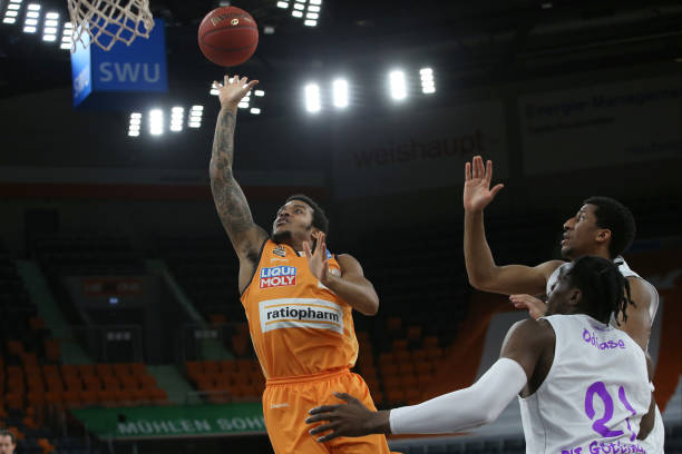 运动界的警 运动界的警